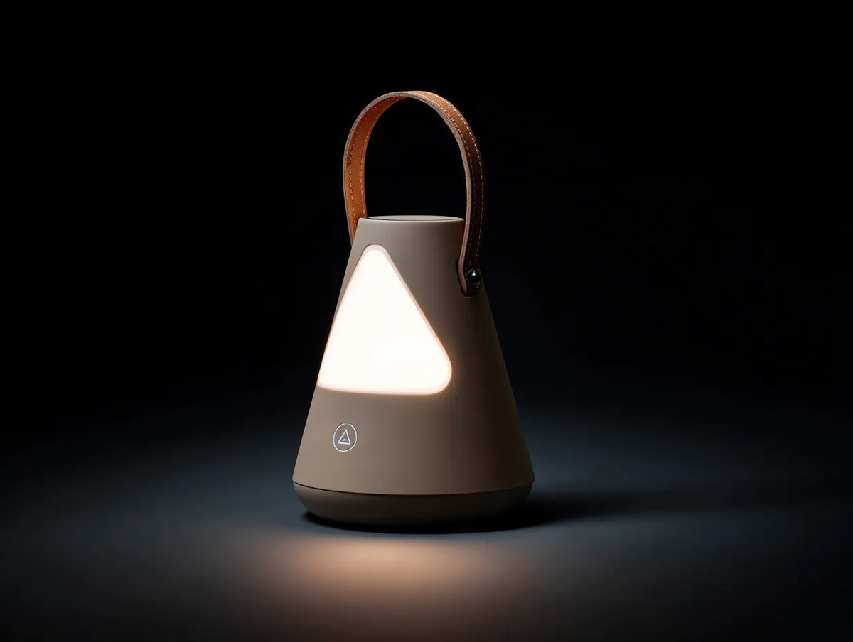 Tragbare Außenlampe 17×17×27 cm - Kunststoff und Trageschlaufe - beige-braun - kompakte Tischleuchte - für den Außenbereich